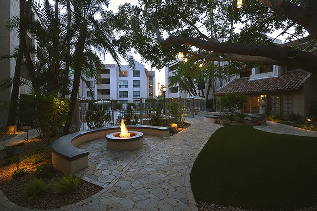 Patio y brasero - Del Prado