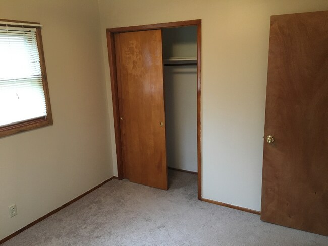 Foto del edificio - 1021 Valley Dr NW