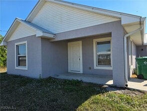 Building Photo - 5010 Dolphin Ct