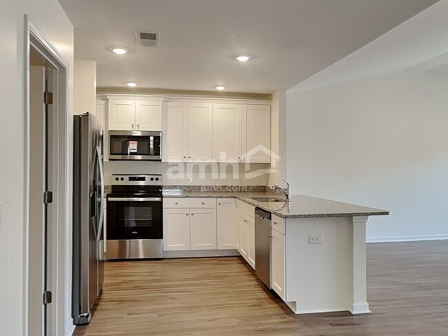 Foto del edificio - 1370 John Swann St