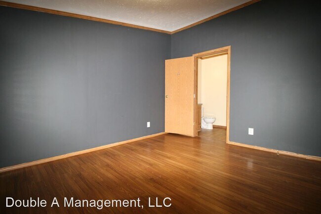 Building Photo - 4 br, 3 bath House - 215 Greenbush Dr.