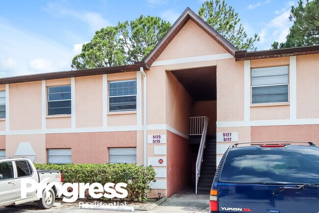 Foto del edificio - 5115 Pinewood Dr NE