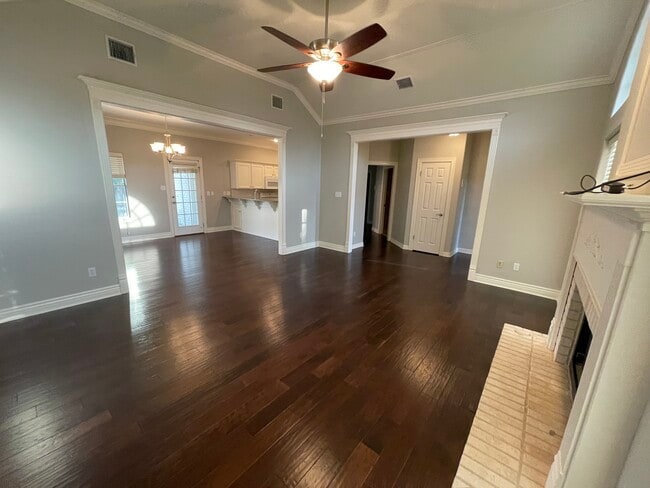 Building Photo - 10619 Spartan Ct