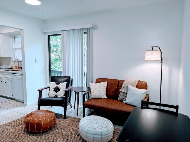Foto del edificio - 905 E 51st St