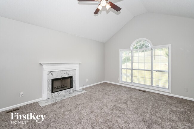 Building Photo - 7775 Poppy Dr