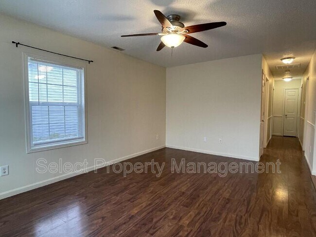 Building Photo - 5633 Horseshoe Bend