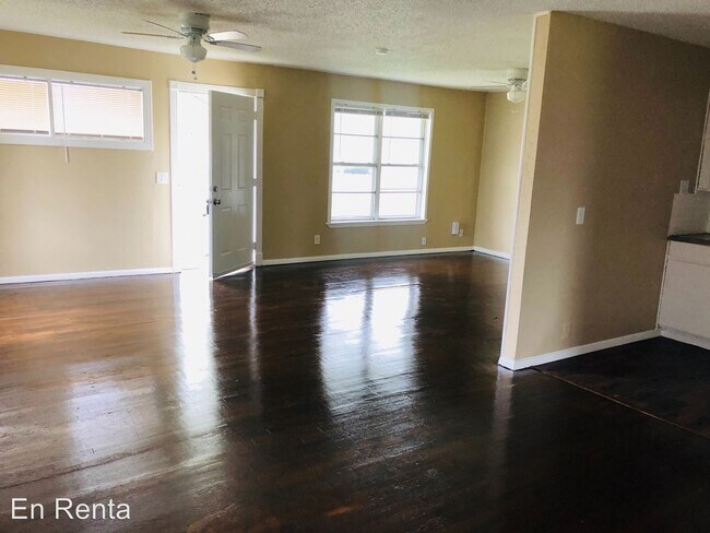 Building Photo - 3 br, 1 bath House - 6037 Graham St.