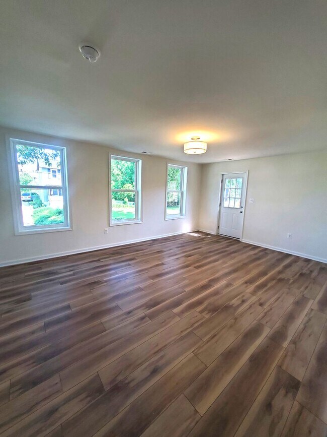 Foto del edificio - 5511 Carter Ave.
