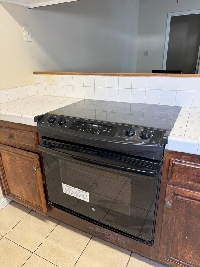 Building Photo - 4323 Caminito del Diamante