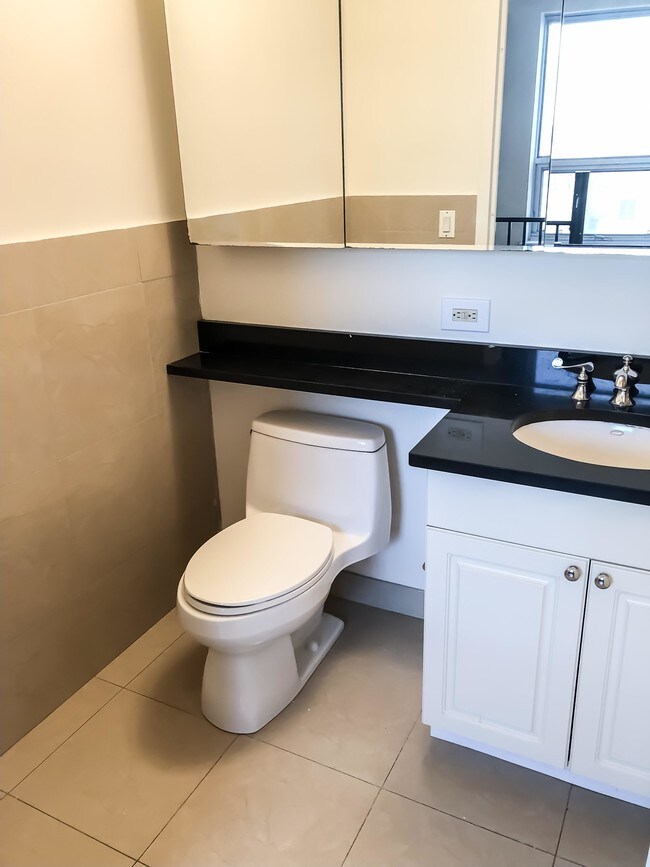 Building Photo - 2 bedroom in New York NY 10009