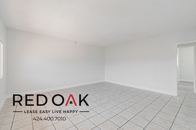 Building Photo - 1214 S Atlantic Dr