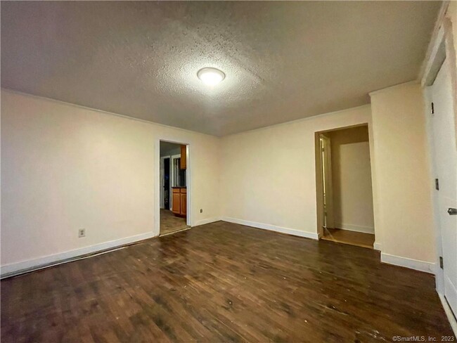 Building Photo - 311 N Elm St