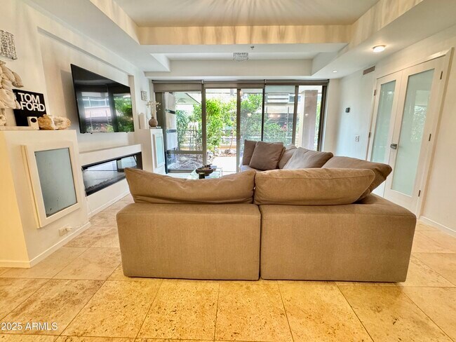 Foto del edificio - 7141 E Rancho Vista Dr