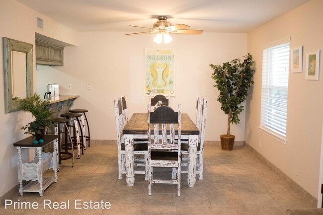 Foto del edificio - 14921 Windward Dr