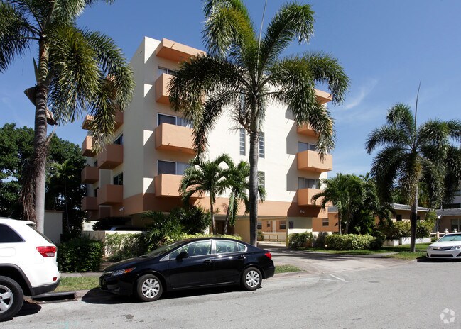 Building Photo - 227 Antiquera Ave