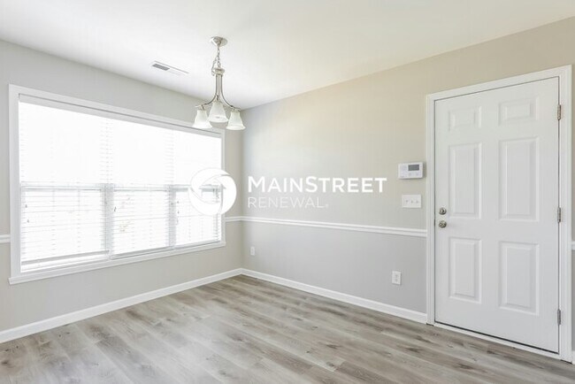 Foto del edificio - 3 Bedroom Pet-Friendly Home in Clemmons, NC with Main Street Renewal