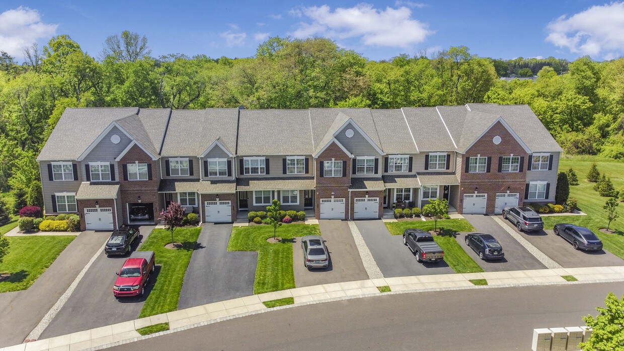 Primary Photo - 120 Saddlebrook Dr