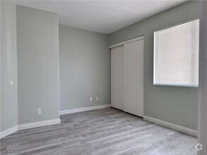 Building Photo - 925 Allure Dr