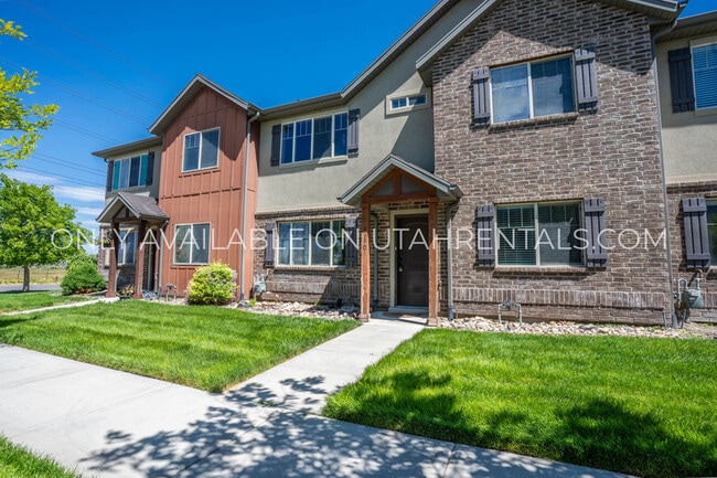 Building Photo - 1190 W 150 S
