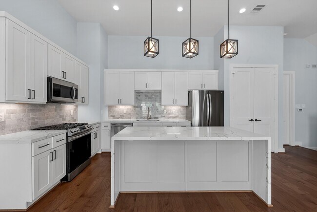 Foto del edificio - 804 Woodcrest Dr