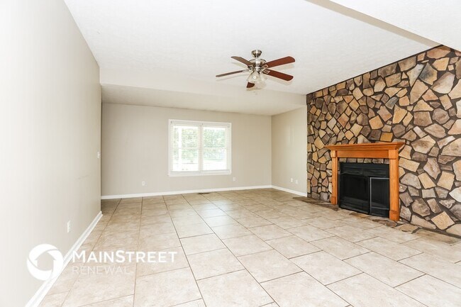 Building Photo - 631 Blake Moore Dr