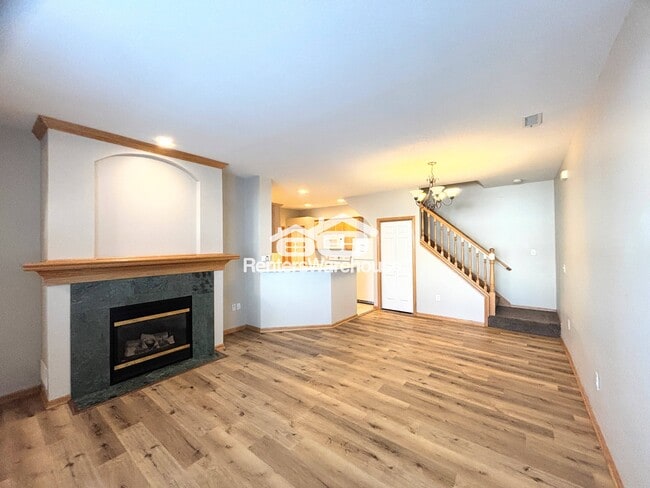 Building Photo - 3911 NE Gardenia Ln