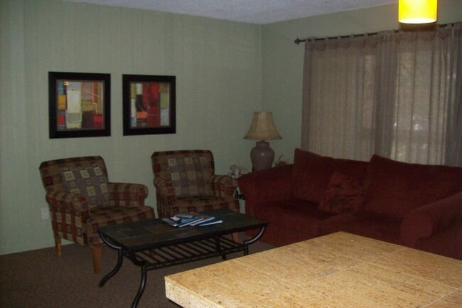 Foto del edificio - Fully Furnished Condo