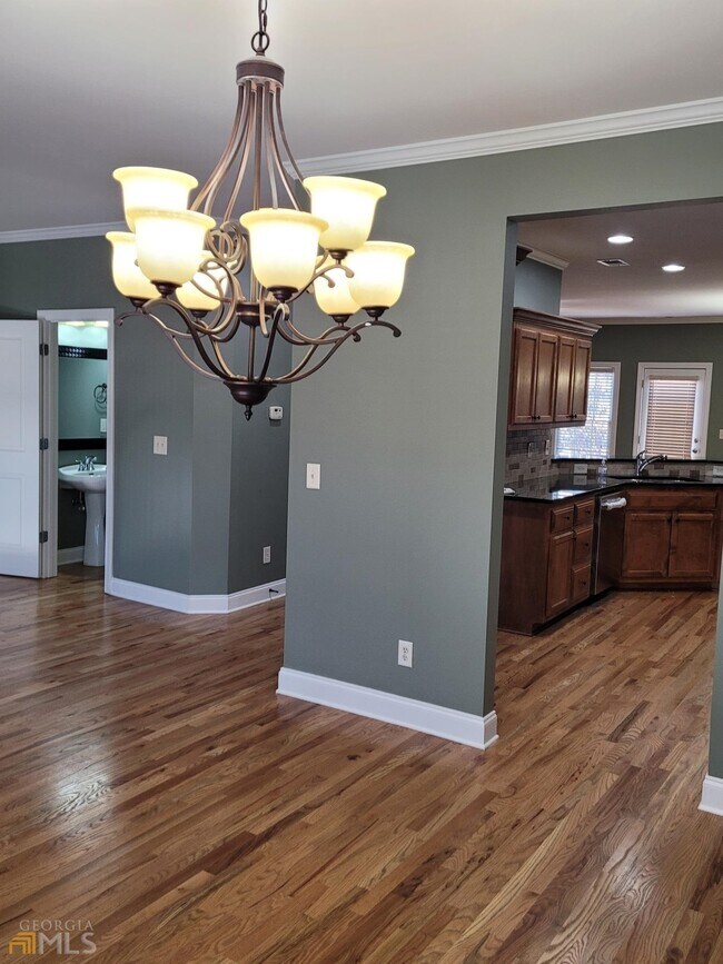 Building Photo - 4043 Towne Creek Cove NW