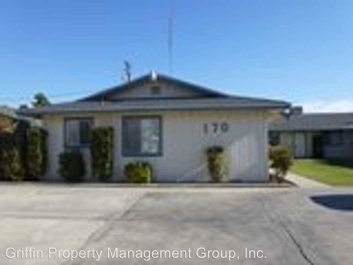 Foto principal - 170 S Magnolia St