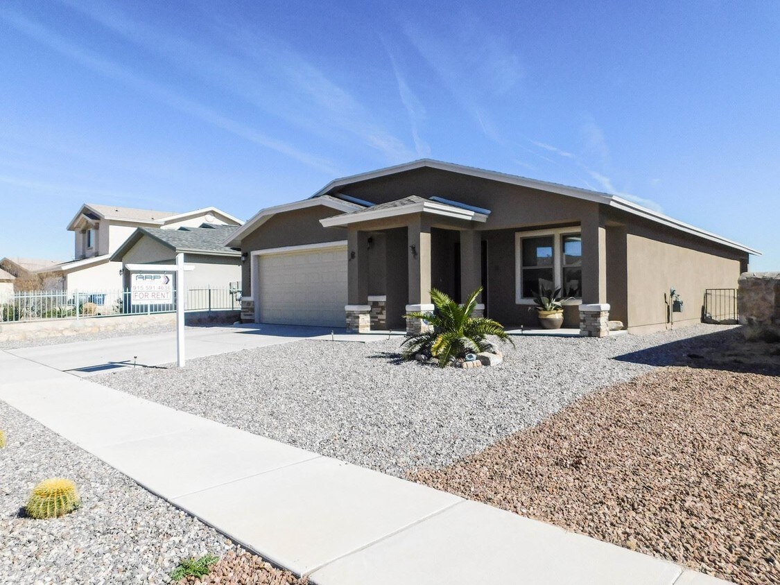 Primary Photo - 3 br, 2 bath House - 10728 CANYON SAGE DR