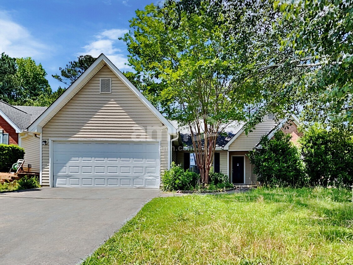 Primary Photo - 2380 Laurel Pointe Lane