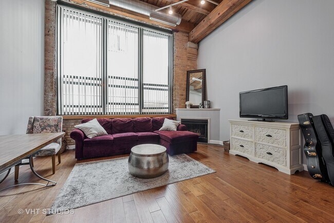 Foto del edificio - 1727 S Indiana Ave