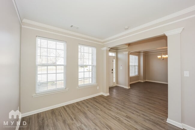 Building Photo - 545 Bigelow Ct