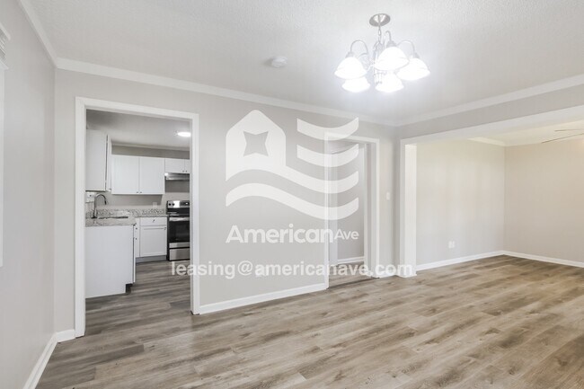 Building Photo - 3062 N Tacoma Ave