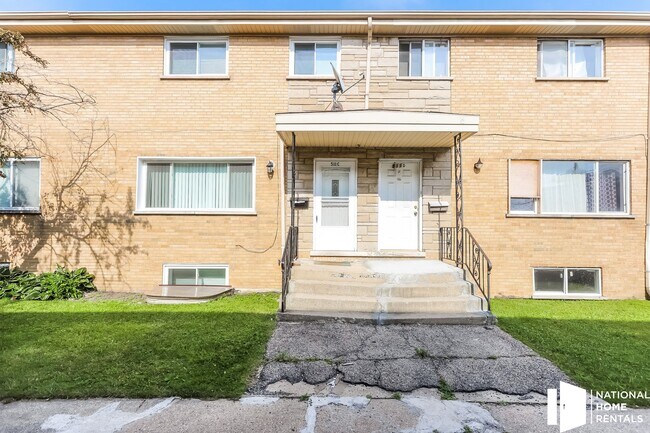 Building Photo - 511 James Ct