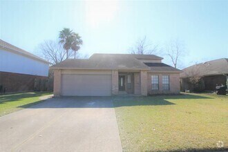Building Photo - 4611 Silver Fox Dr