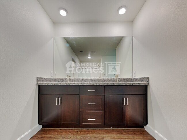 Building Photo - 86 Cabaletta Lane