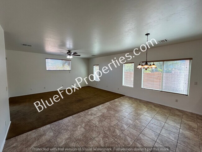 Foto del edificio - 2705 E Scenic Overlook Pl