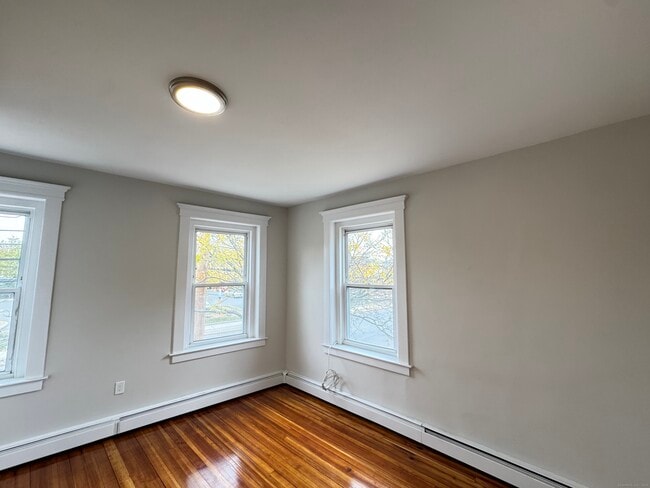 Foto del edificio - 360 Campbell Ave