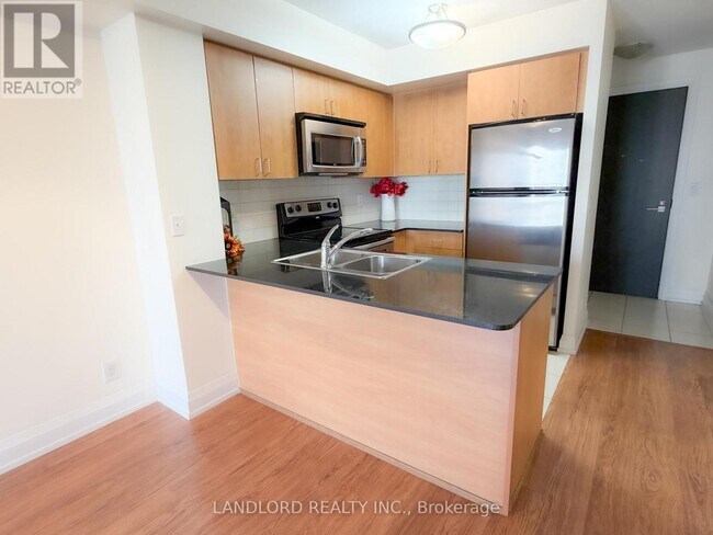 Photo du bâtiment - 1070 Sheppard Ave W