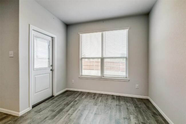 Building Photo - 8425 Wildwest Dr