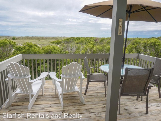 Building Photo - 2 br, 2.5 bath House - 2121 B Ocean Blvd.
