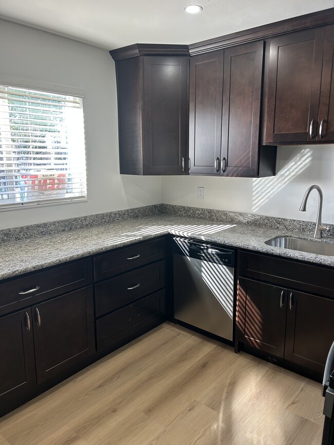 Dishwasher - 2360 Galway Ct