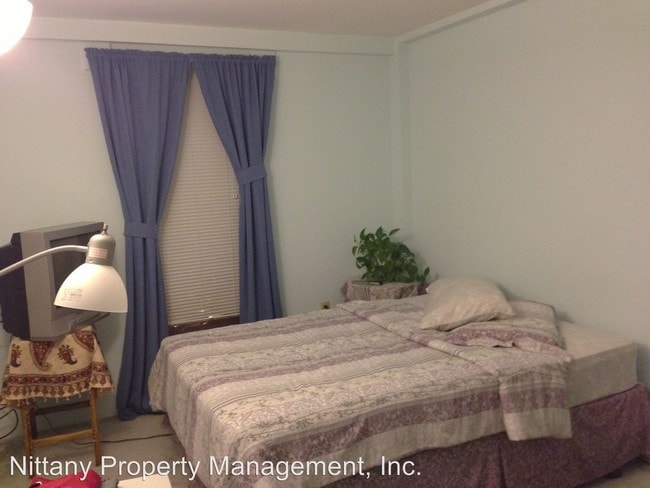 Building Photo - 2 br, 1 bath House - 200-411 Highland Ave.