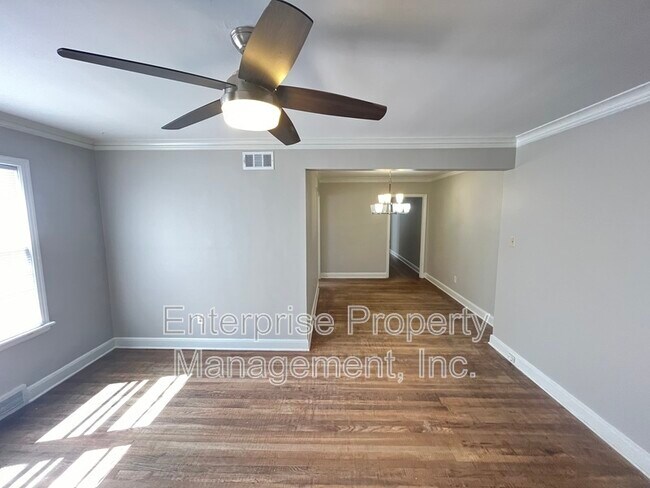 Foto del edificio - 1037 Wingfield Rd