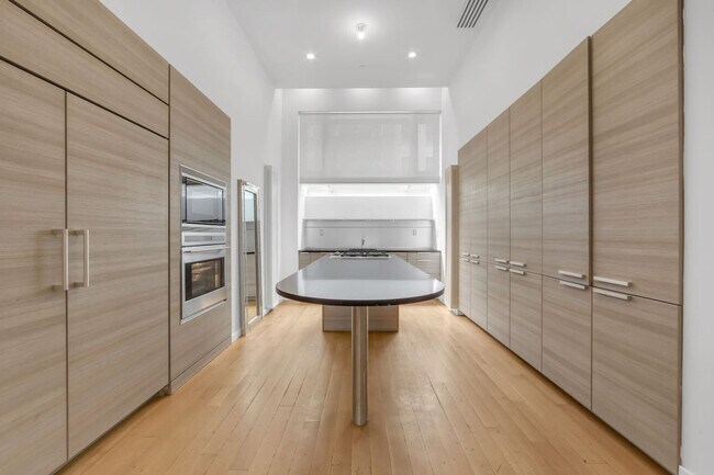 Building Photo - 147 Lexington Ave