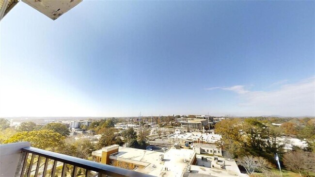 Foto del edificio - 300 Johnson Ferry Rd