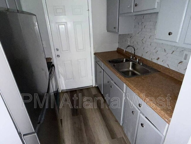 Photo - 265 Lawton Street SW Apartment