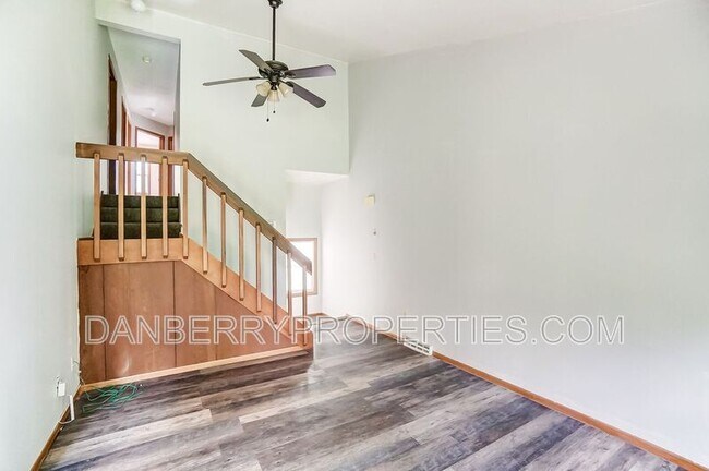 Foto del edificio - 3164 Kylemore Rd