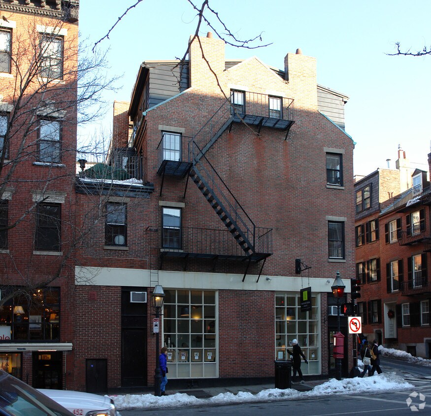 Building Photo - 115 Charles St
